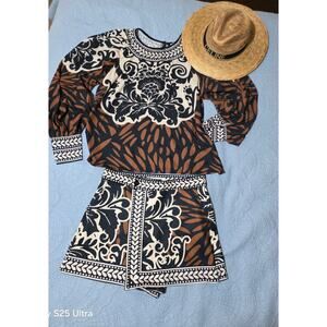 SUMMER SHORT SET - 2 PIECES SKORT & BLOUSE - SIZE M - ELEGANT